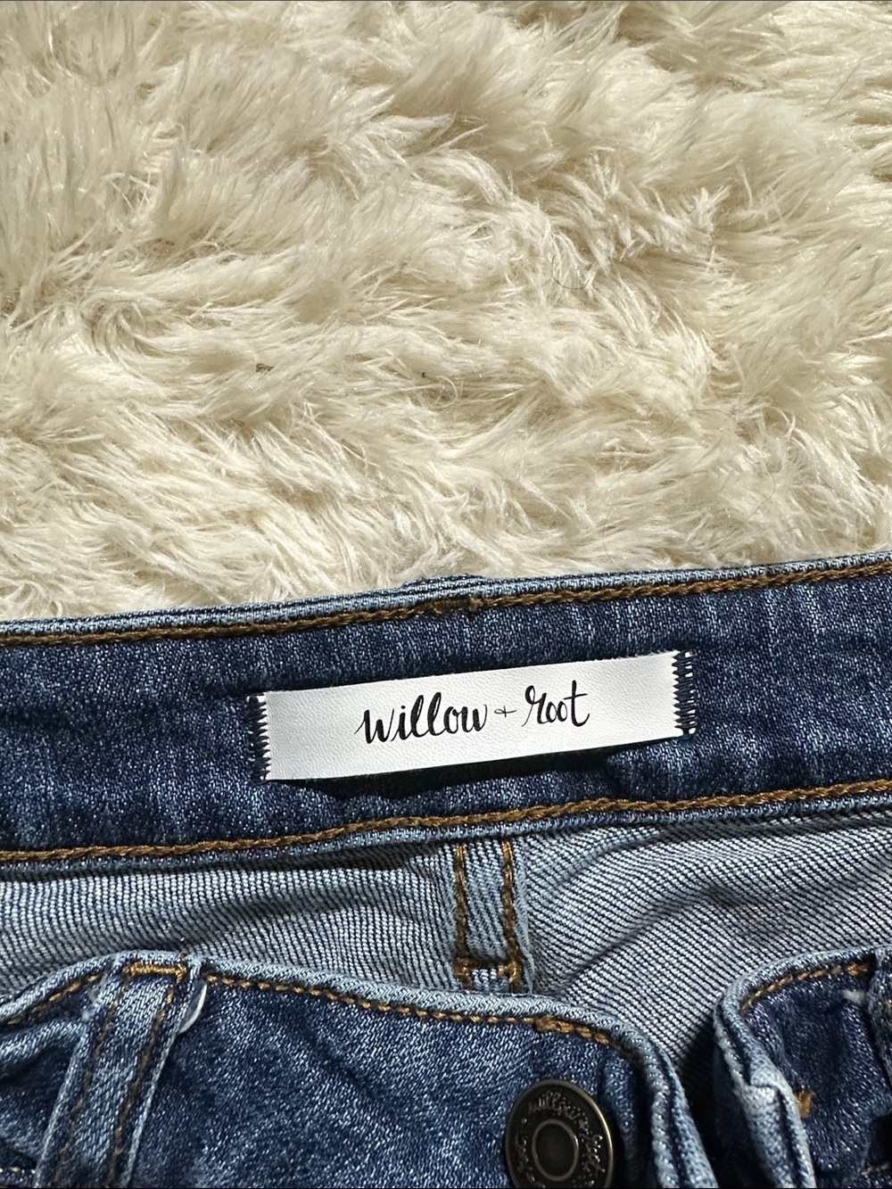 Willow + Root High-Rise Women's Denim Jeans in Medium Blue